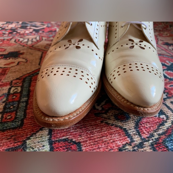 The Office Of Angela Scott white Oxfords sz 37 - Picture 7 of 10